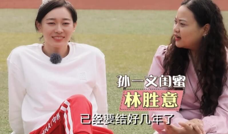 男人扒开美女狂揉电影